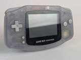 une Game Boy Advance sur l'écran de la console de jeux