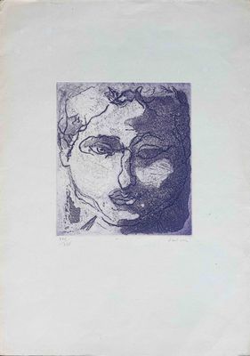 dessin représentant le visage d'une femme sur une feuille de papier
