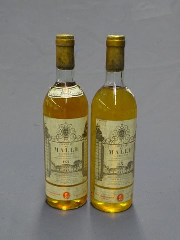 BLANC : CHATEAU DE LA MALLE, 2 bouteilles de Sauternes année 1972...