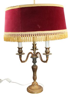 LAMPE DE BUREAU en bronze à 3 bras de lumière à décor de feu…