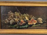 tableau représentant une nature morte avec des raisins et des figues, dans un cadre doré