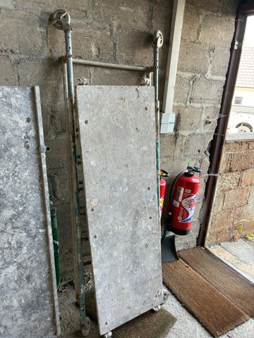 Petite plateforme d’intérieur non normalisée