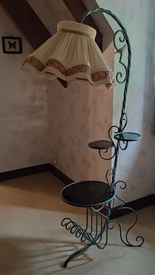 Lampadaire en fer forgé