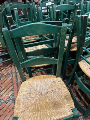 1 lot de 35 chaises Enlèvement impératif des lots sur place …
