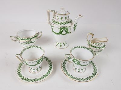 service à thé et à café en porcelaine verte et blanche, composé de quatre pièces