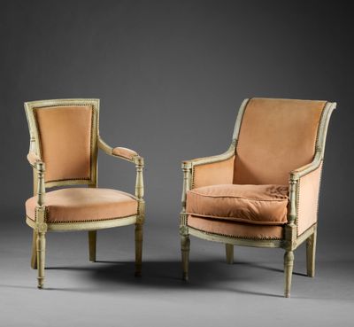 paire de fauteuils de style louis xvi