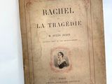 un vieux livre avec l'image d'une femme