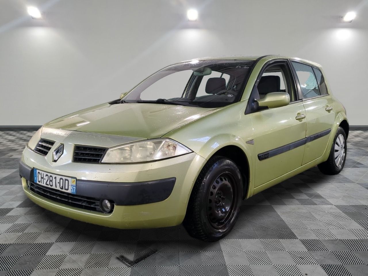 RENAULT - MÉGANE 1.6 16V SPORT DYNAMIQUE - ES - Mise en service: 11/08/2003 - Voyant service allumé Voyant moteur all...