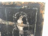 une photo d'un tableau représentant un chien dans une cage