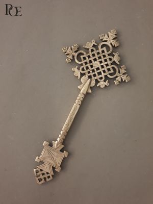Croix éthiopienne en métal