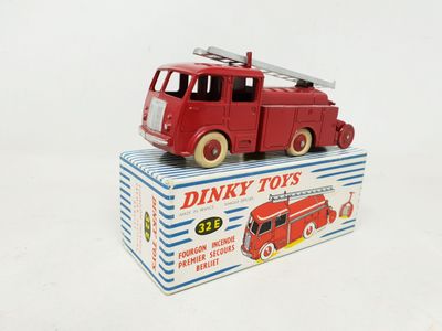 DINKY FRANCE réf 32E Berliet GLB camion de pompiers premier …