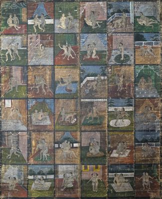 une image d'un tableau sur le mur d'un bâtiment