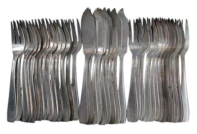 a lot of forks and spoons stacked on top of each other