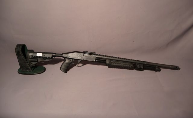 Cat C. Fusil à pompe TAURUS ST12 (HVE4649746). Canon rayé de 62 c...