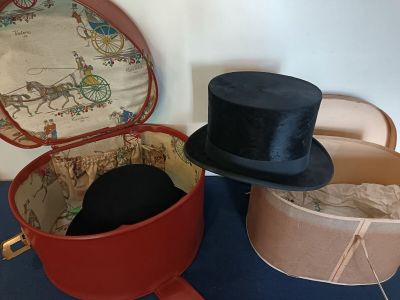 Lot comprenant un chapeau melon et un chapeau haut de forme …