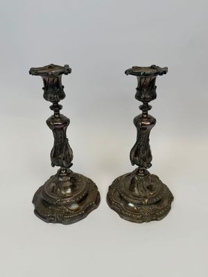 paire de chandeliers anciens en laiton