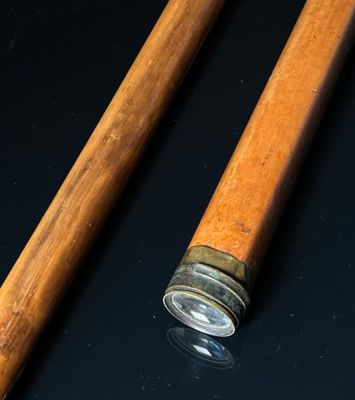 Canne à système, longue vue, en jonc de malacca, le pommeau …