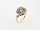 une bague ancienne en or et diamant