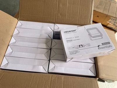 a box that has some kind of electronic device inside of it