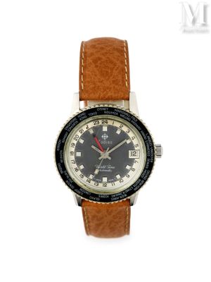 une image d'un gros plan d'une montre-bracelet sur un fond blanc
