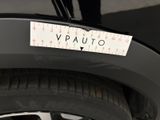 a sticker that says vauto on the side of a car