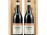 deux bouteilles de vin rouge dans un coffret en bois
