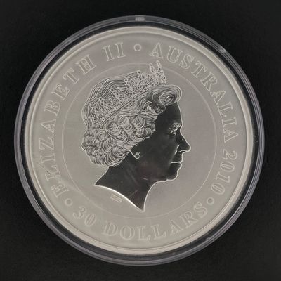 une image représentant une pièce d'argent à l'effigie de la reine Élisabeth