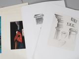 beaucoup de dessins sur une table, réalisés au crayon