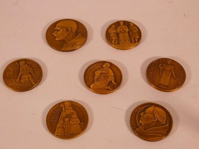 Ensemble de 7 médailles de table en bronze : - Photo 1