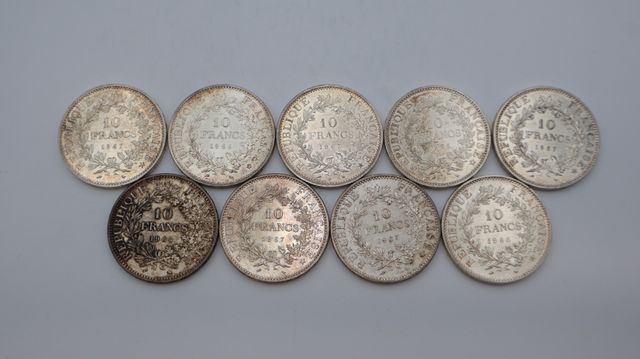 9 pièces de monnaie en argent à valeur faciale de 10 francs fin d...