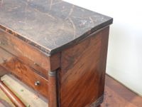 Commode de maîtrise en bois et placage d'acajou ouvrant par … (photo 6)