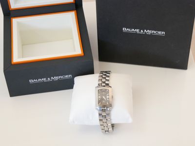 BAUME & MERCIER GENEVE. Montre acier collection Hampton de d…