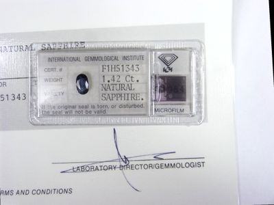 Saphir bleu ovale 1.42 ct 8.70x5.