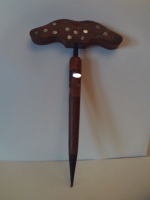 MIROIR AUX ALOUETTES A FICELLE (ht 44 cm) tête gendarme face…