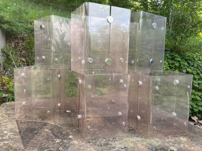 Cubes empilables, une dizaine