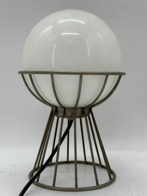 Lampe à poser à base en métal tubulaire et à un globe - Photo 1