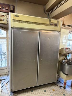 1 chambre froide à 2 portes de marque BOSTON