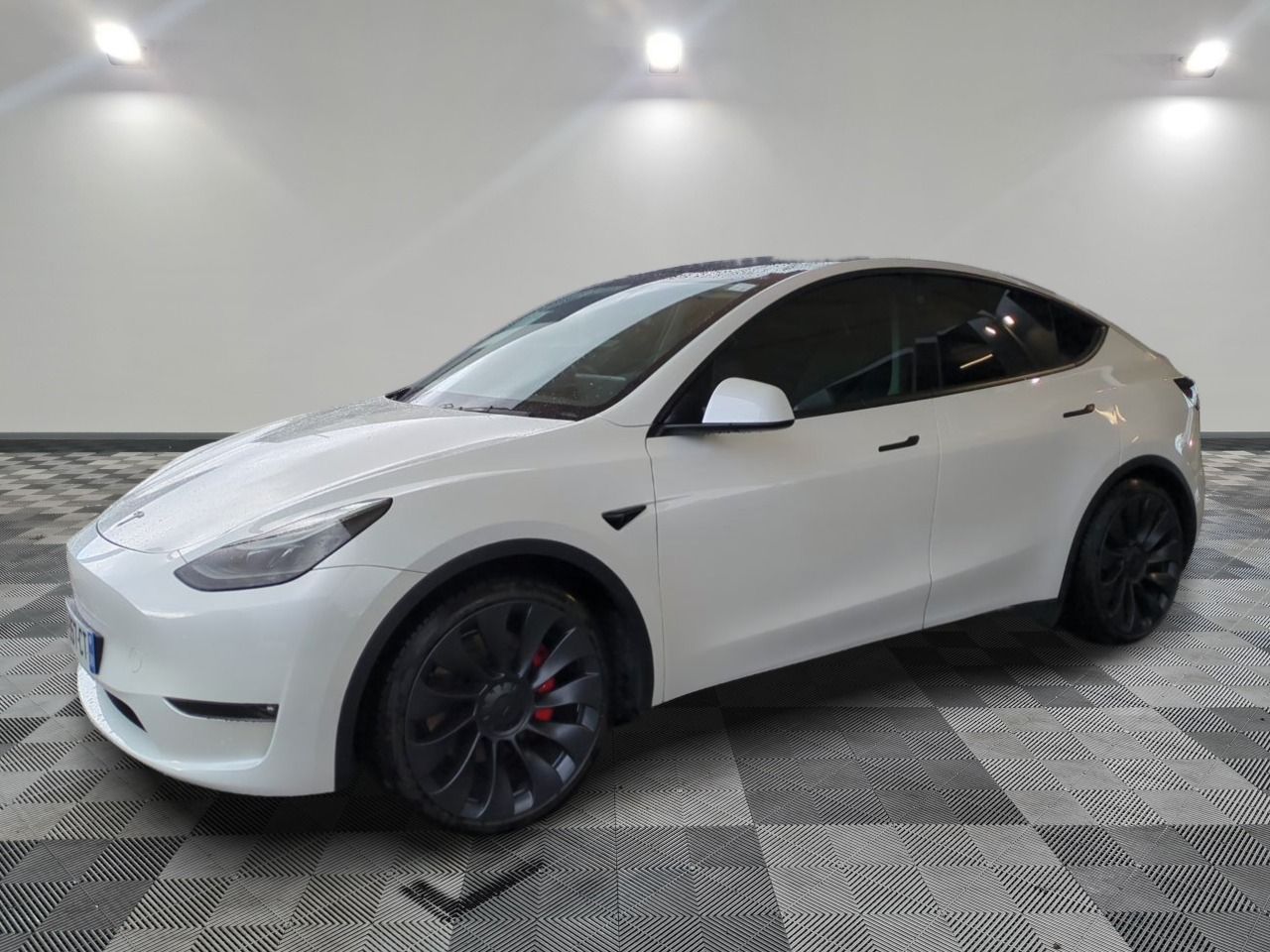TESLA - MODEL Y DUAL MOTOR - EL - Mise en service: 09/09/202…