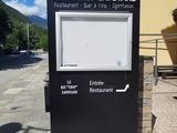 a sign on the side of a building that says bistrops savoyard