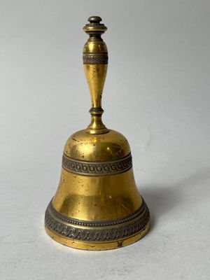 Clochette de table en vermeil 1er titre (950°/°°) de style E… - Photo 1