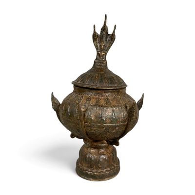 an image of a bronze incense pot with a bird on top of it
