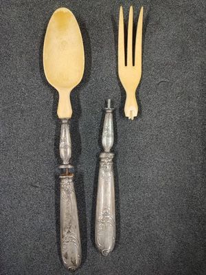 1 Couvert à salade manche Argent fourré Minerve et pelles re…