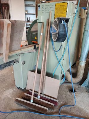 l'image d'une machine installée dans une pièce