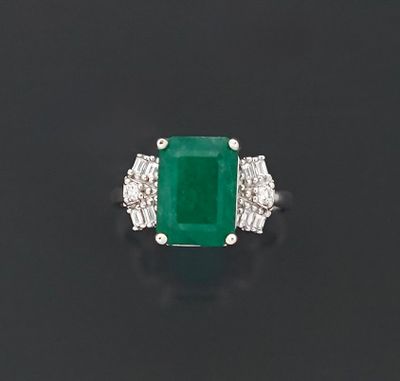 Bague de style Art Déco en or gris 18k 750 millièmes ornée d…