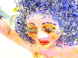 un tableau représentant une femme aux cheveux bleus avec un oiseau sur l'épaule