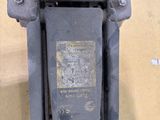 an image of a machine that is sitting on the floor