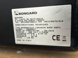 une photo de l'arrière d'un ordinateur portable