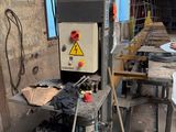 a machine that is sitting in the middle of a room
