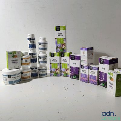 de nombreux types de produits de soins de la peau sur la table