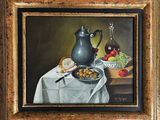 une peinture à l'huile représentant une théière et une assiette de nourriture posées sur une table